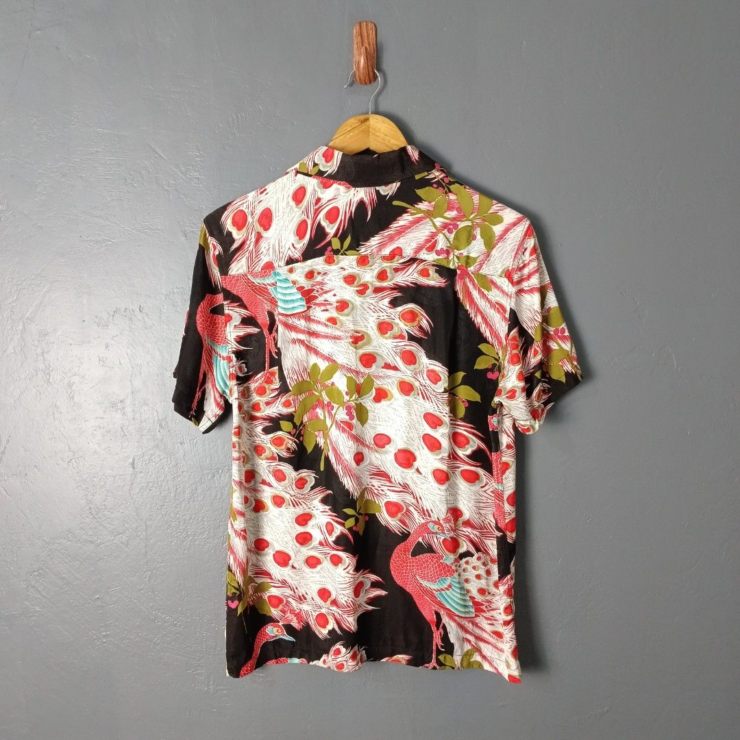 For Men - Oniwa Soto (Category: Tshirts & Polo Shirts ) located in Bacolod City. Submitted by drop.ph (Listing ID 1467968037, Image 2). Description: Oniwa Soto - Rayon Shirt *Size M fits S - 18.5x26 *Excellent cloth *Small scratch *Price: 1,000php *Add SF if outside Bacolod City.