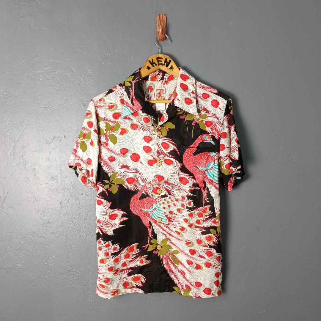 For Men - Oniwa Soto (Category: Tshirts & Polo Shirts ) located in Bacolod City. Submitted by drop.ph (Listing ID 1467968037, Image 1). Description: Oniwa Soto - Rayon Shirt *Size M fits S - 18.5x26 *Excellent cloth *Small scratch *Price: 1,000php *Add SF if outside Bacolod City.