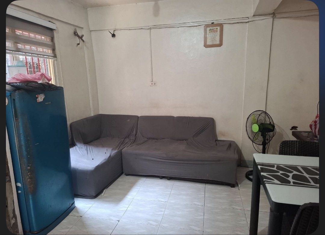 House for Sale (Category: Apartments & Condos) located in Manila. Submitted by luvfab (Listing ID 1467938186, Image 1). Description: For Sale 3 Storey House/Apartment 3 floors 4 rooms 1 toilet and bath 29 sq meters Slightly Negotiable DM or text for viewing and Inquiry.