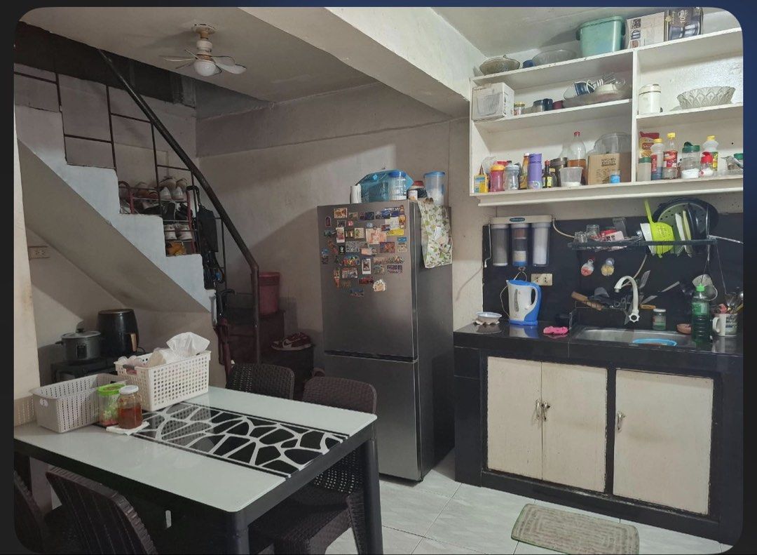 House for Sale (Category: Apartments & Condos) located in Manila. Submitted by luvfab (Listing ID 1467938186, Image 3). Description: For Sale 3 Storey House/Apartment 3 floors 4 rooms 1 toilet and bath 29 sq meters Slightly Negotiable DM or text for viewing and Inquiry.