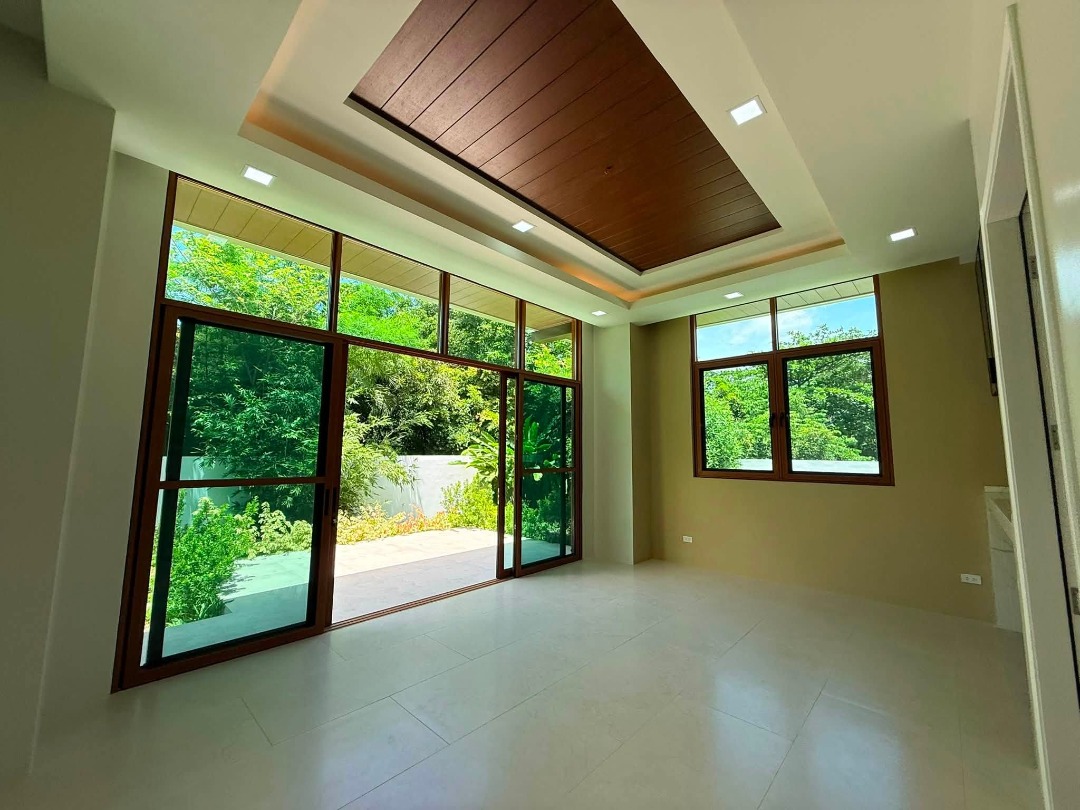 (Category: ) located in . Submitted by raincomito (Listing ID 1467965367, Image 1). Description: .