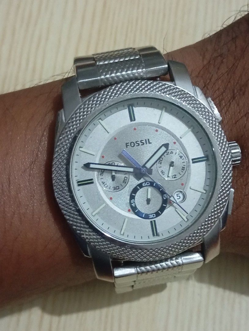 Fossil chronograph (Category: Men's Watches) located in Las Pinas. Submitted by quick_deals_great_finds2 (Listing ID 1468046375, Image 3). Description: Original good working condition Quartz chronograph with battery Big size 45mm fits wrist 7 inches.
