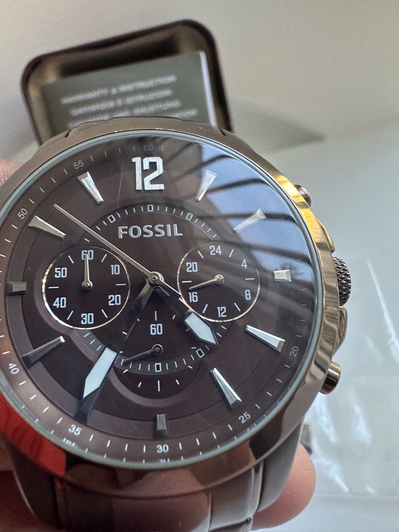 Fossil FS4608 (Category: Men's Watches) located in Manila. Submitted by daddy_athritis (Listing ID 1467921299, Image 2). Description: Model: FS4608 Fossil Grant Chronograph Watch Color: Smoke Brown Ion plated stainless steel case and bracelet paired with a dark brown dial and luminous stick hour markers. Condition: Minimal Scratches in the bracelet and 1 visible scratch at the face/glass of the dial. Case Size: 44 mm diameter Water Resistance: Ra