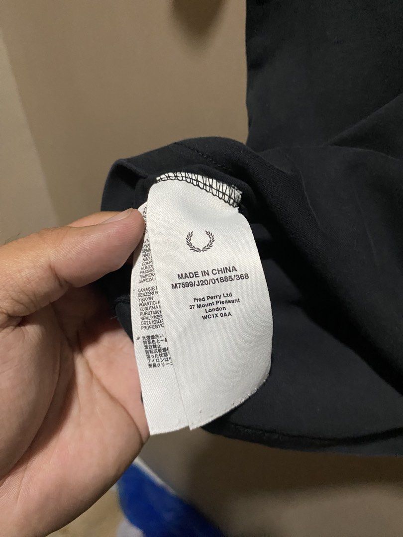 Fred perry (Category: Tshirts & Polo Shirts ) located in Iloilo. Submitted by yulostreet.thrift (Listing ID 1467993017, Image 3). Description: Fred perry tee S on tags Complete tags 19.5Wx24.5L Best fit S-M.