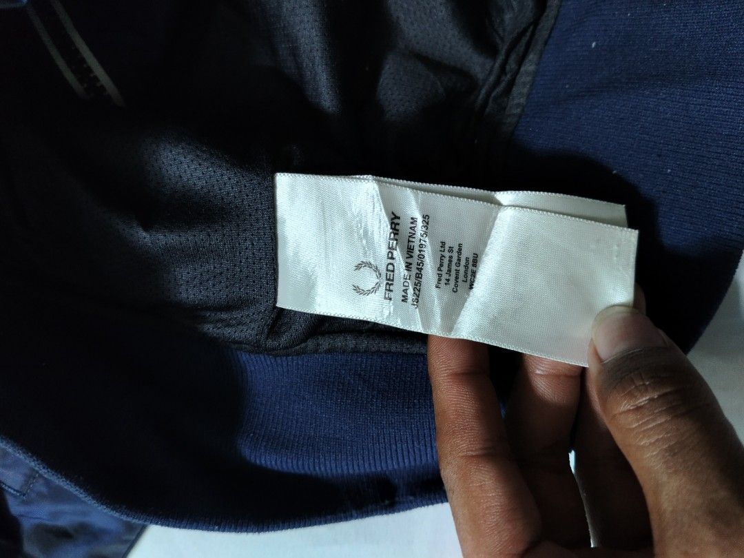 Fred Perry twin tipped bomber jacket (Category: Coats, Jackets and Outerwear) located in Bocaue. Submitted by ukaynipepe (Listing ID 1468025527, Image 3). Description: Fred perry Twin Tipped bomber jacket Small on tag Width 20 Length 25 Excellent condition No flaws.