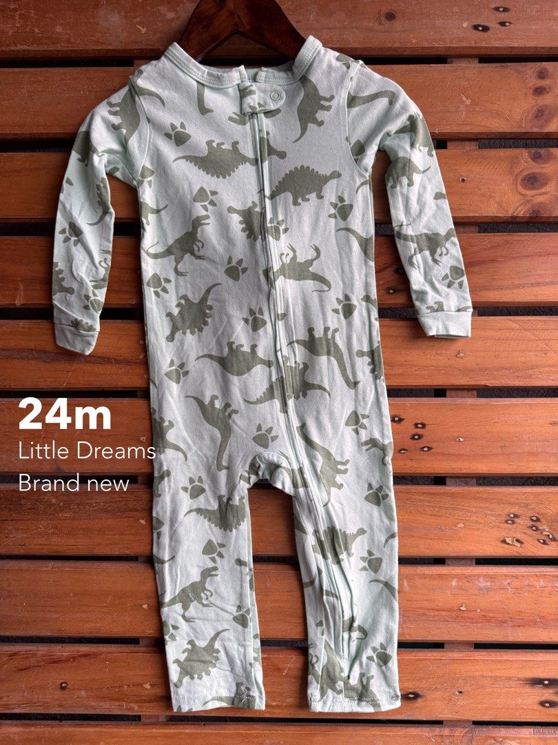 Frogsuits (Category: Babies & Kids Fashion) located in Santa Rosa. Submitted by yasss23 (Listing ID 1467984333, Image 3). Description: - Condition: Great for daytime wear or bedtime ₱180 each.