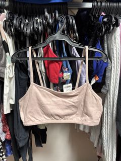 (Category: ) located in . Submitted by isabelasthriftclothes (Listing ID 1467956690, Image 1). Description: .