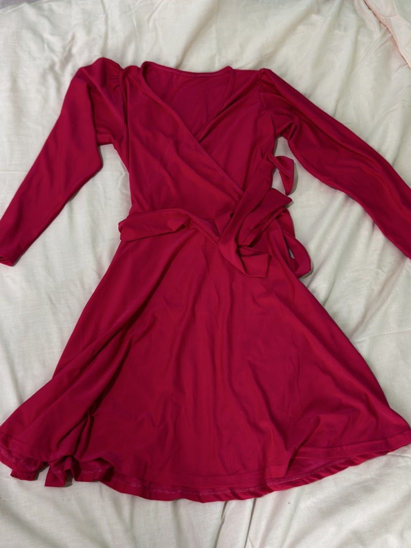 Fuchsia Pink Dress (Category: Dresses) located in Quezon City. Submitted by pinkpreloved08 (Listing ID 1467872702, Image 1). Description: .