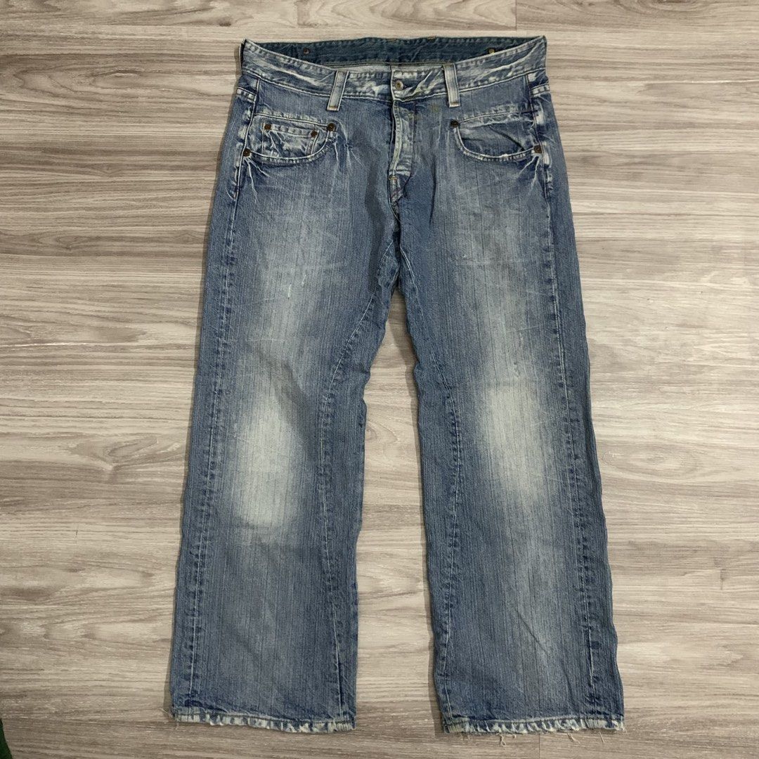G star raw denim (Category: Jeans) located in Cavite. Submitted by yobubsss (Listing ID 1468052144, Image 2). Description: Size XxL 36w 41L 10leg op Good condition Issue Tattered hem yellow stain .