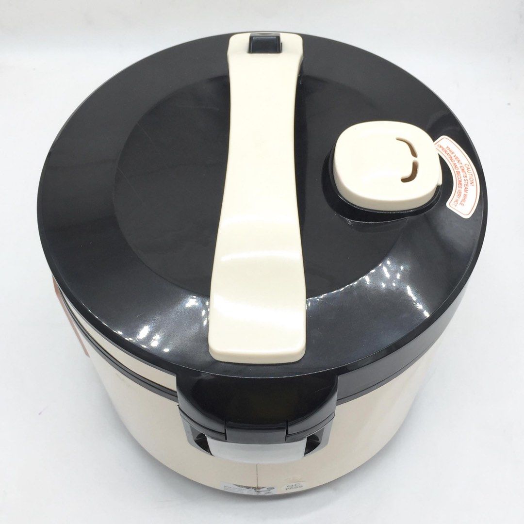 GAABOR RC-40M02A Compact Multifunction Rice Cooker (Category: Cookers) located in Pasay City. Submitted by meostore (Listing ID 1467901220, Image 1). Description: GAABOR RC-40M02A Compact Multifunction Rice Cooker -Brand: Gaabor -Model no.: RC-40M02A -Power rating: 700W -Input rating: 220-240V / 50/60Hz -Rated capacity: 4.0L -Non-stick food grade inner pot; One touch start; Cook Warm modes NOTE: Unit has existing dents and paintchips. Actual phot