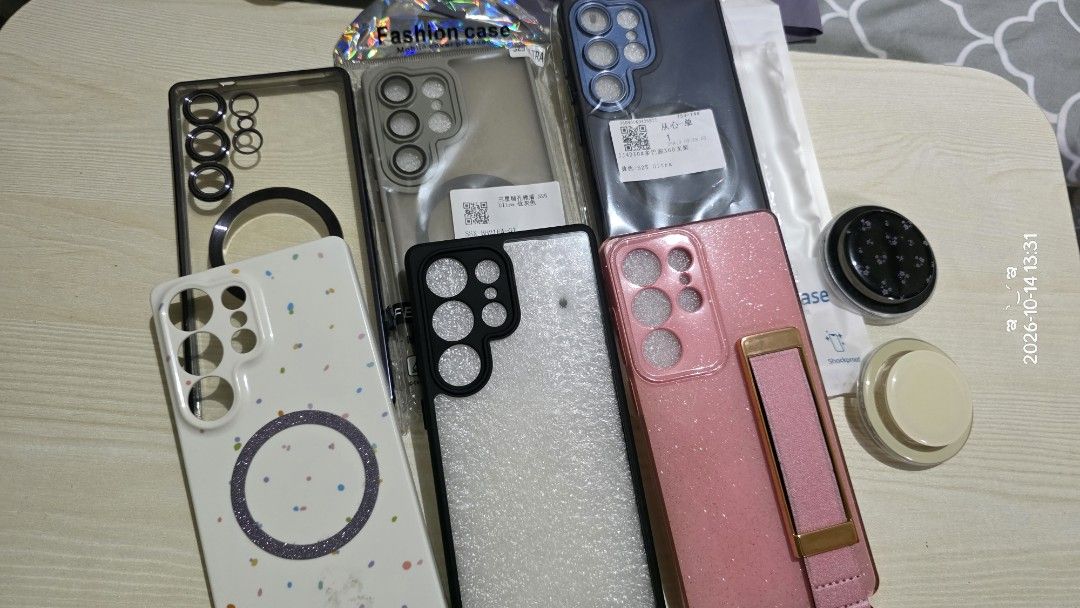 Galaxy s25 ultra case (Category: Cases & Sleeves) located in Quezon City. Submitted by prelovedbox2016 (Listing ID 1467884121, Image 1). Description: 4 brand new 2 like new 2 mag safe popsocket take all for 500.