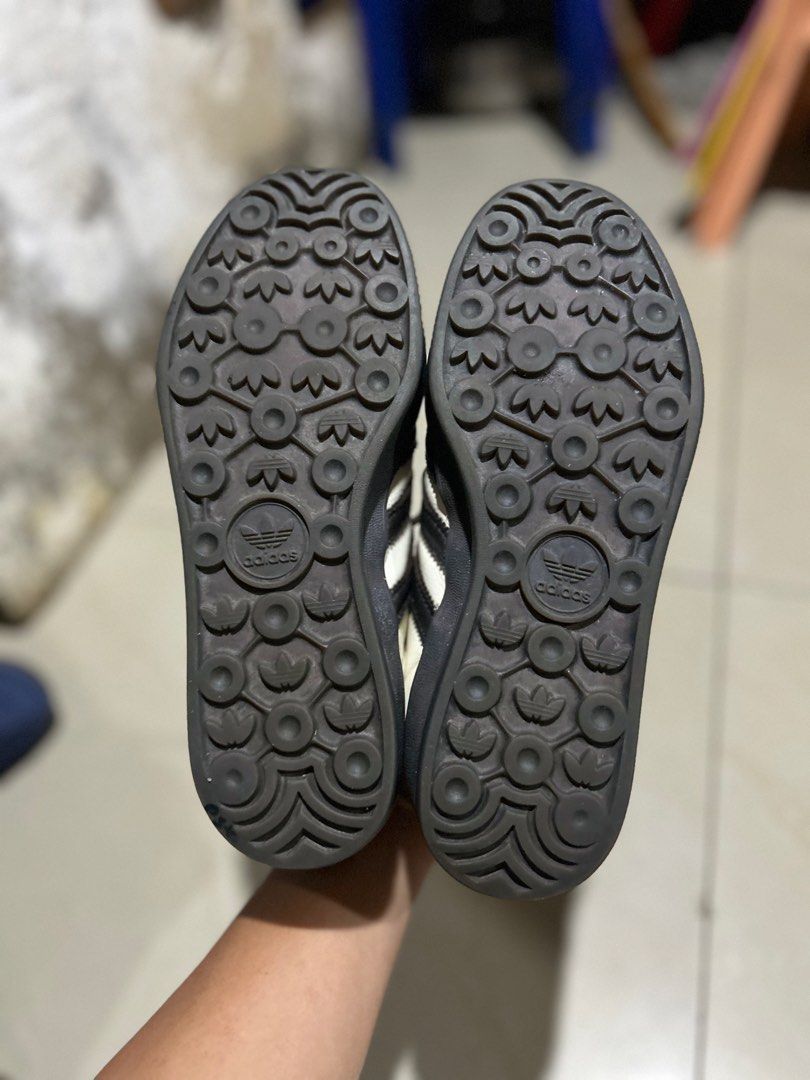 Gazelle (Category: Sneakers) located in Cebu City. Submitted by cyrilk1cks (Listing ID 1467924009, Image 3). Description: .