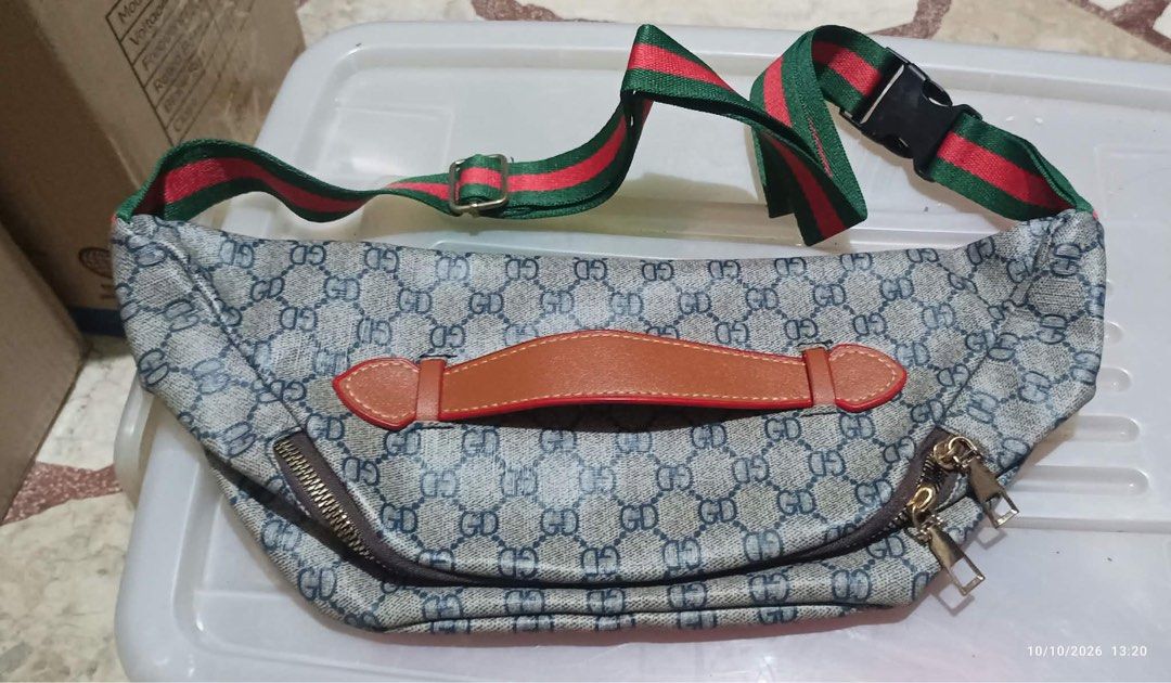 Generic Fashion Sling Bag (Category: Shoulder Bags) located in Taytay. Submitted by crisha14344 (Listing ID 1467892913, Image 3). Description: Di po original yan Pero brandnew di po nagamit, naka-plastic pa po yan May tawad pa.