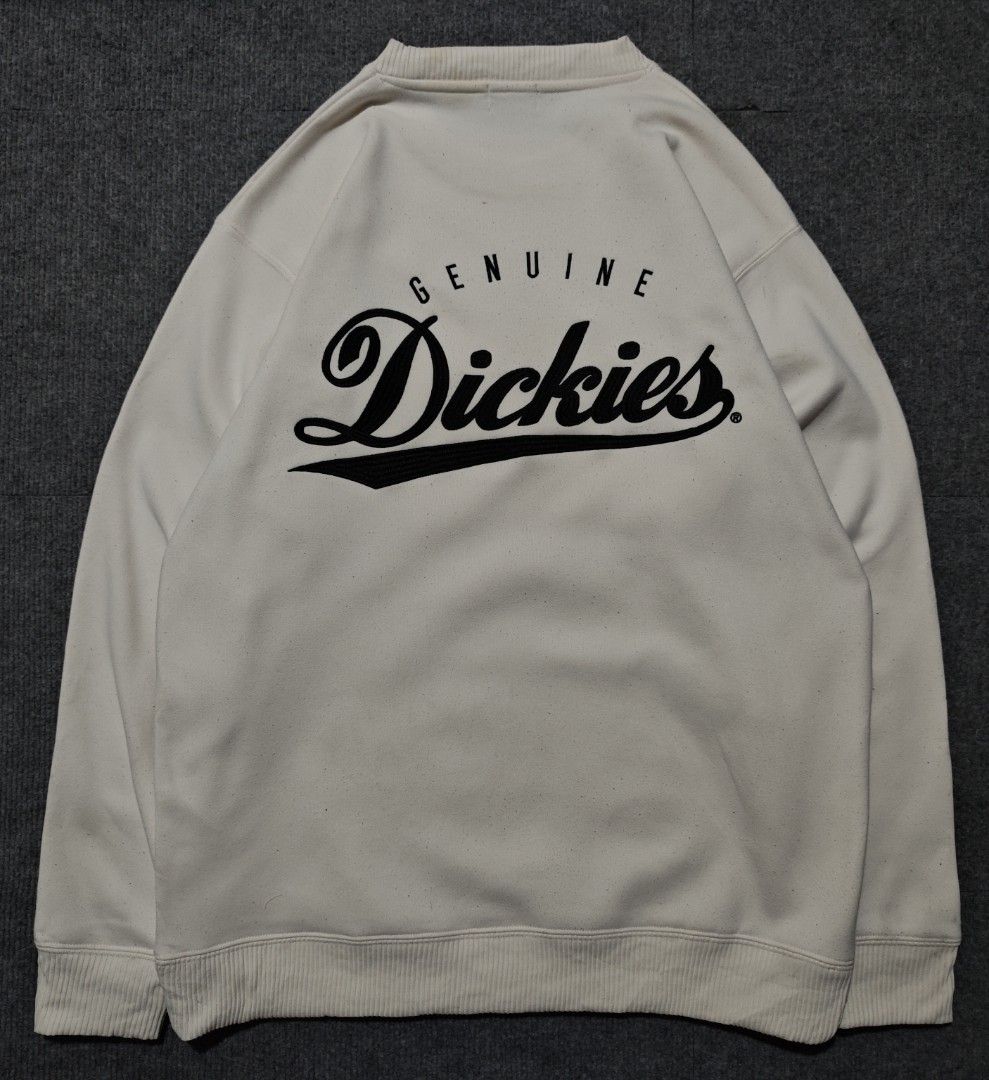 GENUINE DICKIES Sweater - White (Category: Hoodies) located in Midsayap. Submitted by indigoventure (Listing ID 1468032325, Image 1). Description: GENUINE DICKIES Sweater - White Width 22 Length 28 excellent Condition no issue✨.