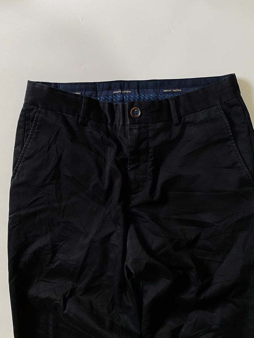 Giovanni Valentino Straight Trousers (Category: Chinos) located in Manila. Submitted by finofindthisart (Listing ID 1467954567, Image 3). Description: Length 39 Width 32 Hem 7 Measured it by inches Issue: N/A This is a pre-loved/thrifted items and may show minor signs of issue due to its vintage nature. Kindly manage expectations. No refunds or exchanges will be accepted. 📍Pasay City DM for inquiries..