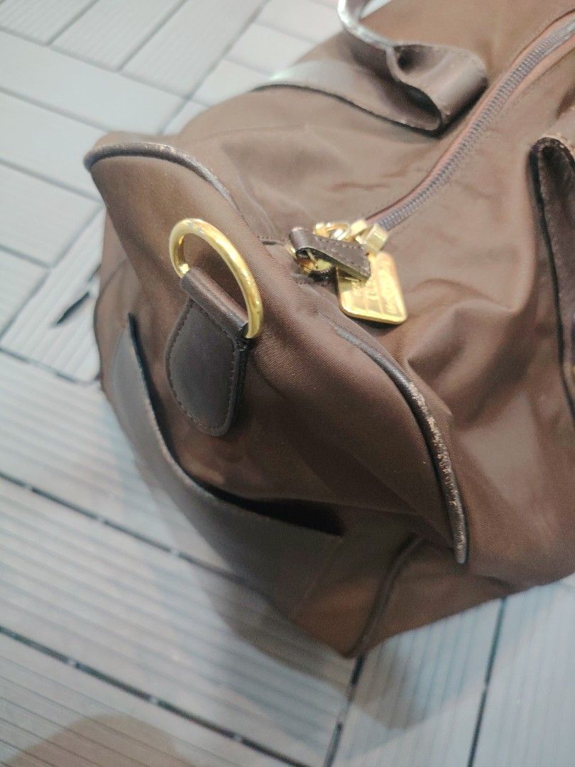 Givenchy (Category: Luxury Bags & Wallets) located in Manila. Submitted by xiobai (Listing ID 1467864134, Image 3). Description: slightly use.