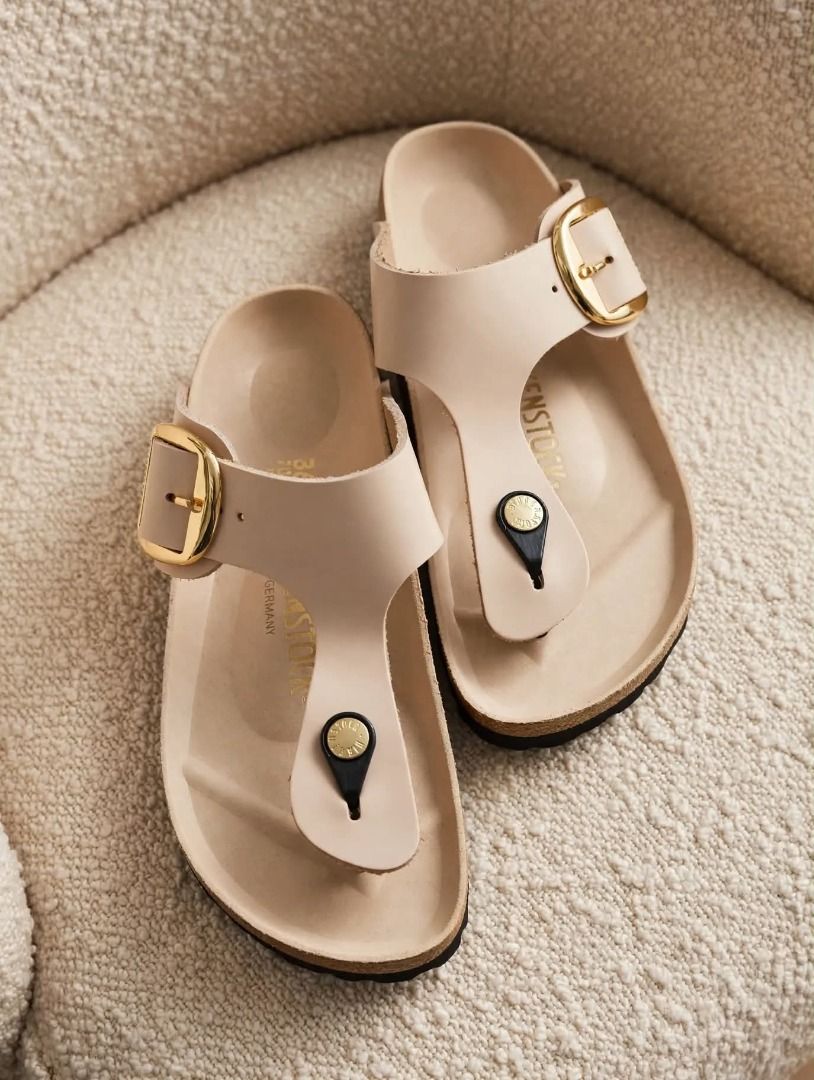 Gizeh Big Buckle High Shine New Beige (Category: Slippers and slides) located in Rizal. Submitted by hiraya16 (Listing ID 1467992529, Image 1). Description: Onhand ready to ship 36 Other Available sizes? DM us for inquiries. ✉️.