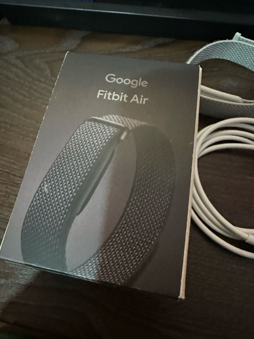 Google Fitbit Air Obsidian (Category: Wearables & Smart Watches) located in Paranaque City. Submitted by boggs.a (Listing ID 1468010998, Image 2). Description: Google Fitbit Air - Obsidian - Comes with box, charger, receipt - Comes with third-party white strap Purchased brand new in Hong Kong for 1099 HKD (~8800 PHP) in August 2026. Selling because I prefer my Apple Watch. - Meet ups only at SM BF Parañaque - Delivery possible. Buyer's expense. B