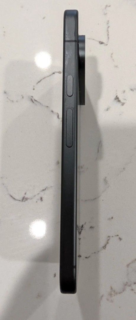 Google Pixel 11 Pro XL (Category: Google Pixel) located in Taguig. Submitted by sneakergalleryph (Listing ID 1467942858, Image 3). Description: Factory Unlocked US variant Dual eSim No box 256gb Obsidian (matte) No issues.