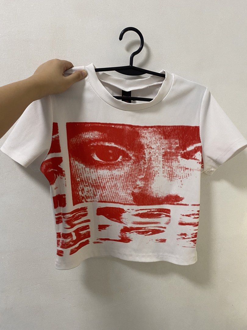 Graphic Tee SHEIN (Category: Shirts) located in Caloocan City. Submitted by alessielle (Listing ID 1467990360, Image 1). Description: .