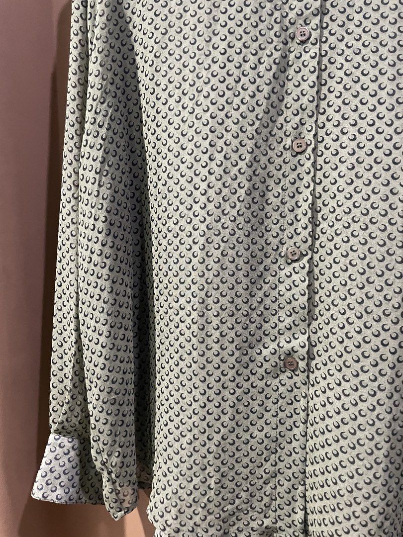 Green Crescent Moon Print Button-Up Blouse Size Large (Category: Blouses) located in Quezon City. Submitted by smileclothingline (Listing ID 1467857517, Image 3). Description: 🚚Courier: J&T/Lalamove/Gogoexpress 📍Shipping fee depends on your location 💸Mode of Payment: BPI/Gcash/Paymaya ‼️Payment first, only then will ship the item.