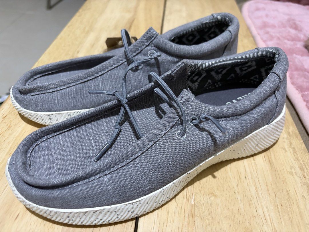 Grey Casual Slip-On Shoes Memory Foam (Category: Sneakers) located in Paranaque City. Submitted by greatfinds108 (Listing ID 1467873282, Image 3). Description: - Brand new with original tags still attached - Stylish grey canvas upper with white speckled soles - Easy lace-up front design for quick wear - Ultra-comfortable memory foam insoles for extra cushioning - Trendy patterned interior lining Youth Size US 3 For pick up only.