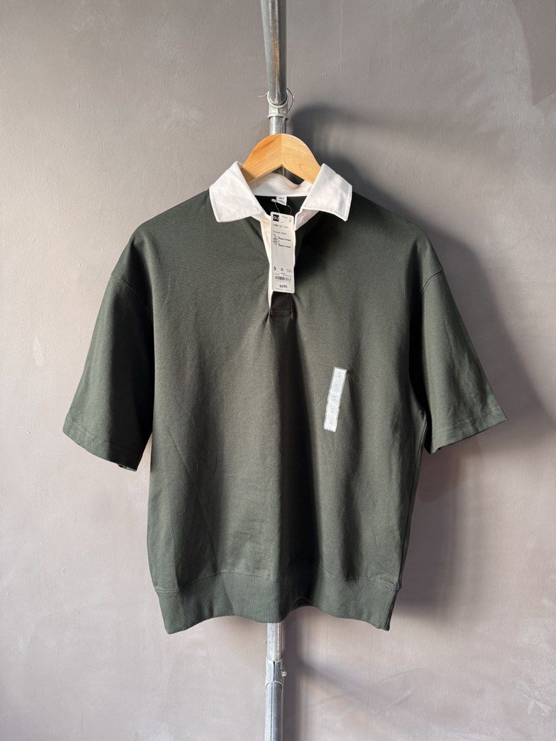 GU - Dark green Layer Polo Shirt (Category: Activewear) located in Cabuyao City. Submitted by _streetflavor (Listing ID 1467973096, Image 1). Description: GU - Dark green Layer Polo Shirt As new Size: small fits medium Boxi Length: 26 Width: 21 -650 pesos Dm.