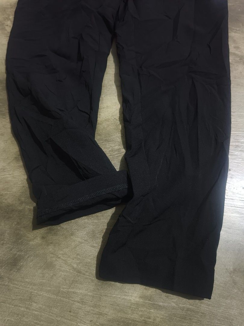 GU Black Trousers Size M (Category: Trousers) located in Koronadal. Submitted by zxckeeeny_ (Listing ID 1467993198, Image 3). Description: GU slacks ‎W:25 - stretch to 28 ‎L: 36 ‎Leg Opening: 6 ‎brand new with hangtag ‎no issue ‎10/10 ‎excellent.