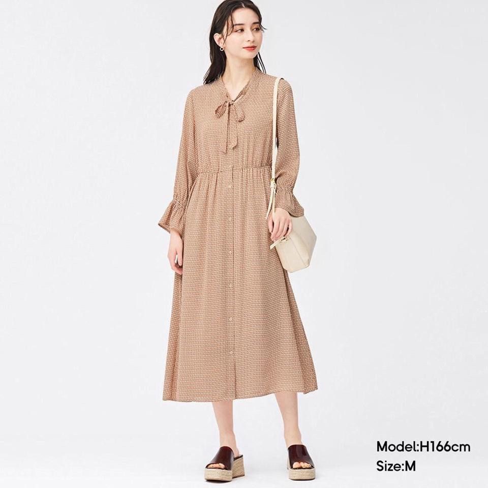 GU BOW TIE BUTTONED DOWN MIDI DRESS (Category: Dresses) located in Quezon City. Submitted by fashionblvdph02 (Listing ID 1467944210, Image 2). Description: small on tag; fits up to large waist 28-34”; length 47” gathered waist comfy & nicer in actual.