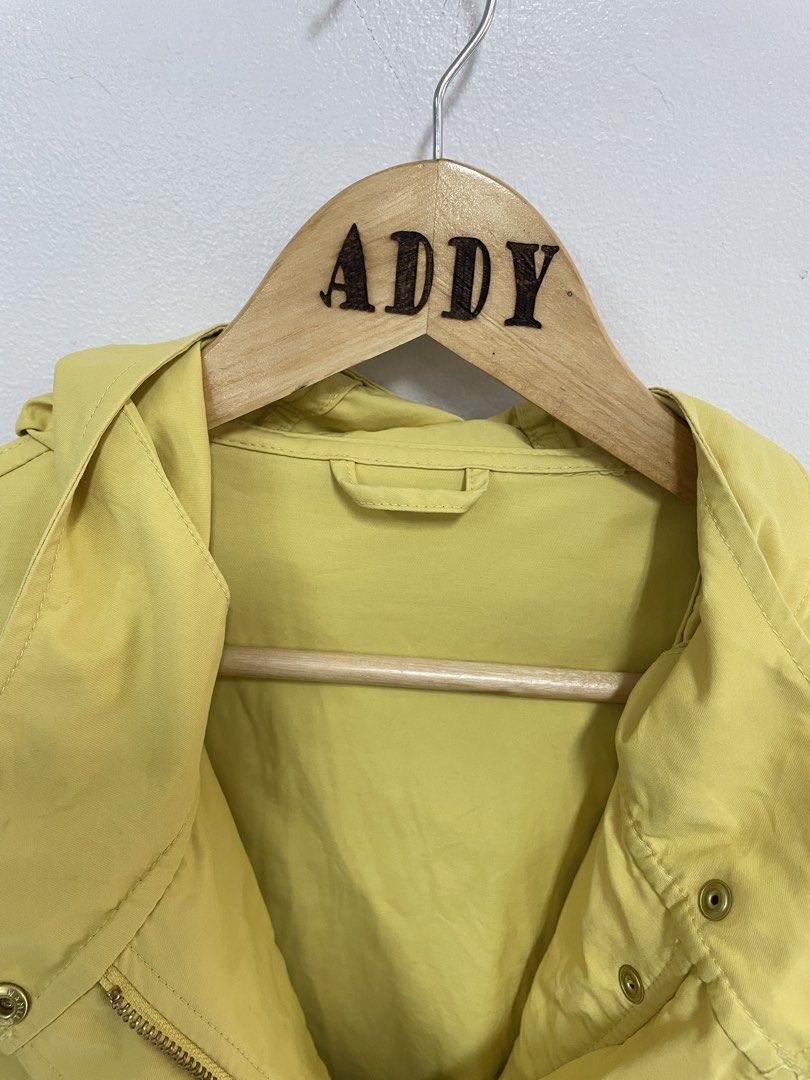 GU womens Mountain Parka (Category: Coats, Jackets and Outerwear) located in Mexico. Submitted by addyshane78413 (Listing ID 1467892028, Image 3). Description: GU womens Mountain Parka Color: yellow Small on tag W:19.5 L: 20.5 MOP: Gcash ✅ Mine Now, Pay Now ✅ First to Pay, Gets the Item ❌No rush shipping 📍 PAMPANGA Courier: JnT 🚚🚚 PM 💌💌 .