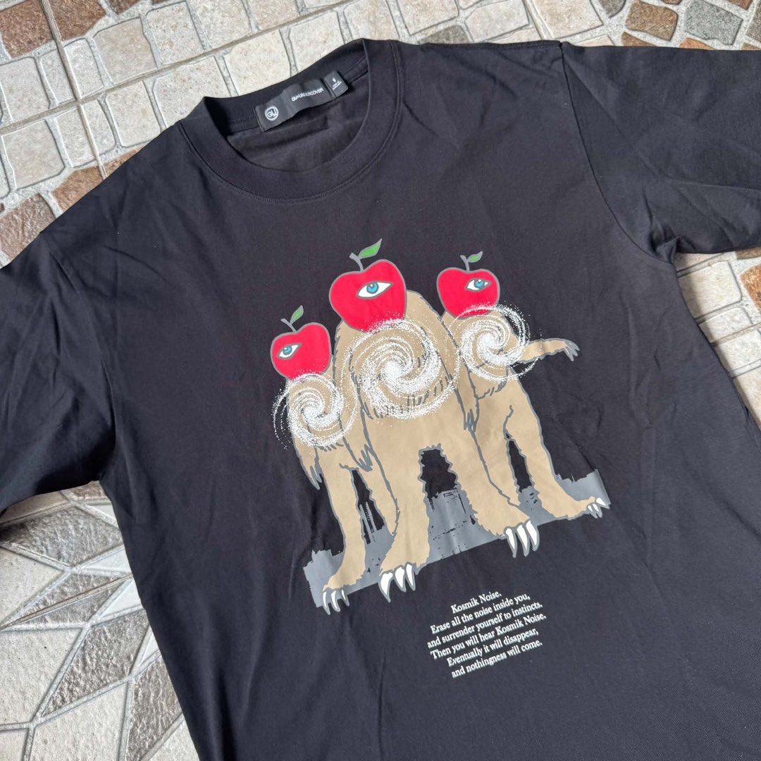 GU x Undercover tee (Category: Tshirts & Polo Shirts ) located in Villasis. Submitted by thirdymanalo3 (Listing ID 1467946907, Image 2). Description: GU x Undercover tee Small on tag fit large width 20/length 28 excellent condition 380.