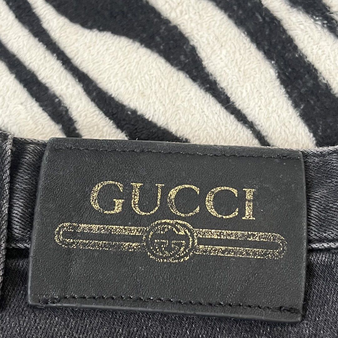 Gucci denim pants (Category: Jeans) located in Manila. Submitted by royaldripmanila (Listing ID 1467946769, Image 2). Description: Sign of usage W30 L39.