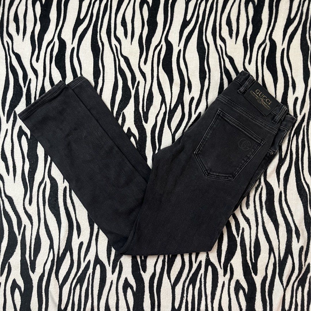 Gucci denim pants (Category: Jeans) located in Manila. Submitted by royaldripmanila (Listing ID 1467946769, Image 1). Description: Sign of usage W30 L39.