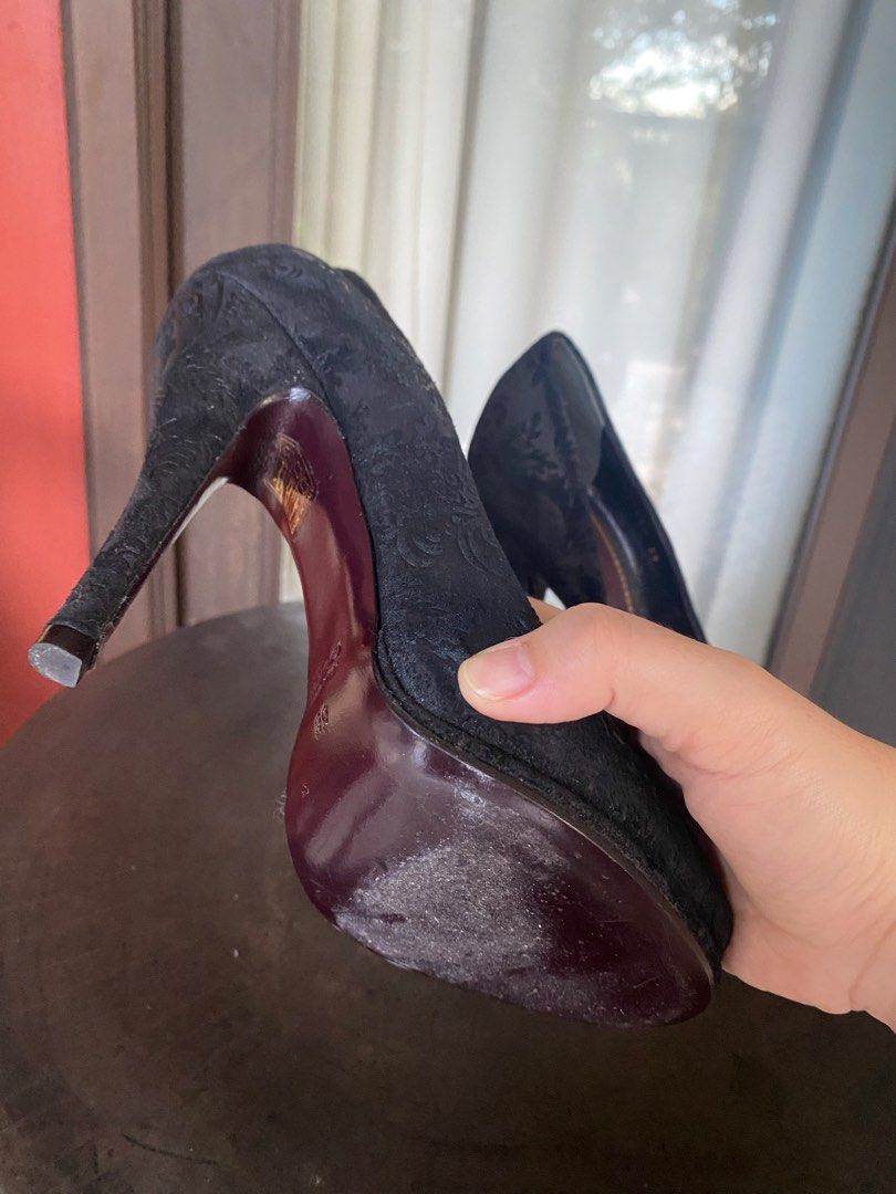 Gucci Peep Toe Stiletto Heels (Category: Heels) located in San Juan City. Submitted by ana.gpadilla (Listing ID 1467843183, Image 3). Description: - Brand: Gucci - Price: PHP8,000 - Retail Price: $650 - Lining Material: Leather - Exterior Material: Suede, Leather - Color: Black - Style: Gucci Elizabeth, Peep toe heels with high stiletto and platform - Heel Size: 13 CM - Design: Intricate damask pattern throughout in classic black - Interior & Sol