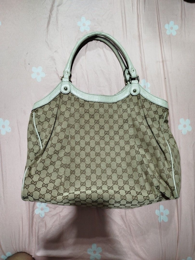 Gucci sukey GG canvas (Category: Tote Bags) located in Mandaluyong City. Submitted by ren2o_cru2 (Listing ID 1467996293, Image 2). Description: fs gucci sukey GG canvas.
