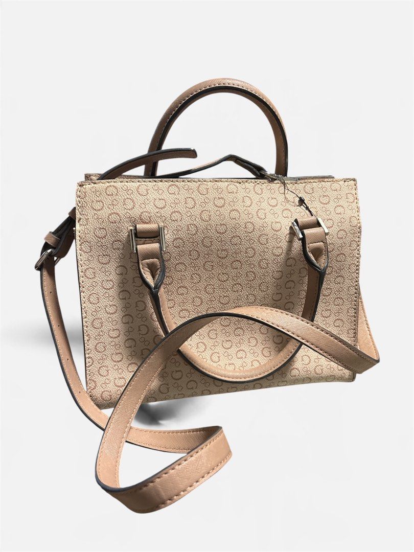 GUESS Latona II Bag Light Rose (Category: Shoulder Bags) located in Calamba. Submitted by manila.fits (Listing ID 1467928796, Image 3). Description: GUESS Latona II Bag Color Light Rose Bought for 4k Used once only No scratch, but the wallet is mini fade print Bag good as new .