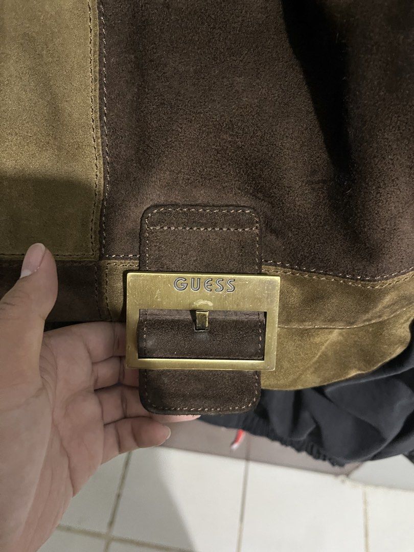 GUESS SUEDE SHOULDER BAG (Category: Shoulder Bags) located in Abucay. Submitted by rambundang123- (Listing ID 1467912116, Image 2). Description: Can Fit Ipad Good For school.