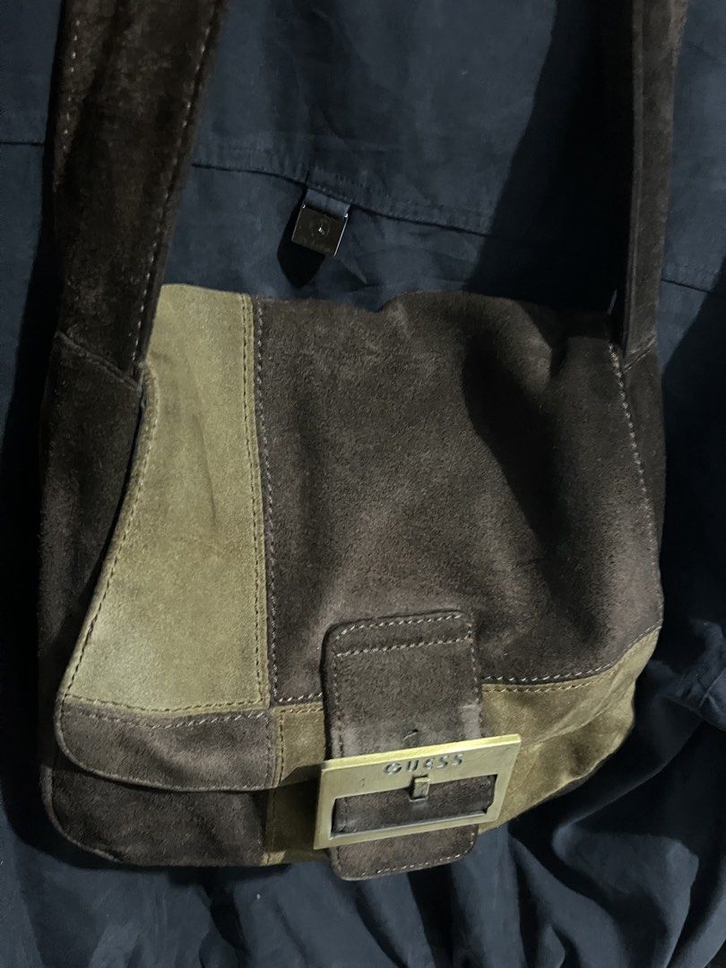 GUESS SUEDE SHOULDER BAG (Category: Shoulder Bags) located in Abucay. Submitted by rambundang123- (Listing ID 1467912116, Image 3). Description: Can Fit Ipad Good For school.