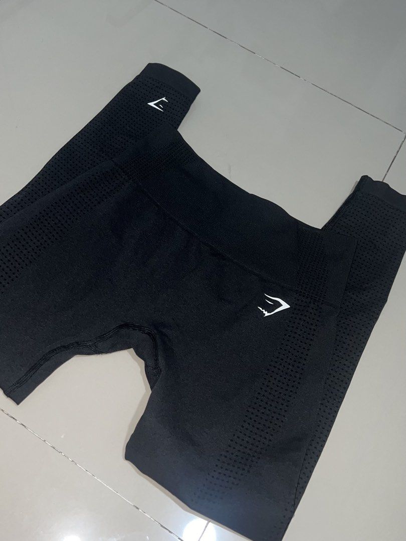 Gymshark Black Seamless Leggings (Category: Activewear) located in Pasig City. Submitted by epitome.ph (Listing ID 1467935977, Image 2). Description: - Authentic Gymshark black seamless leggings - High-waisted design with a supportive ribbed waistband - Contour dot detailing for enhanced breathability and shape - Iconic white Gymshark logo on the hip and lower ankle - Ultra-stretchy, breathable fabric perfect for the gym or everyday lounging - Be