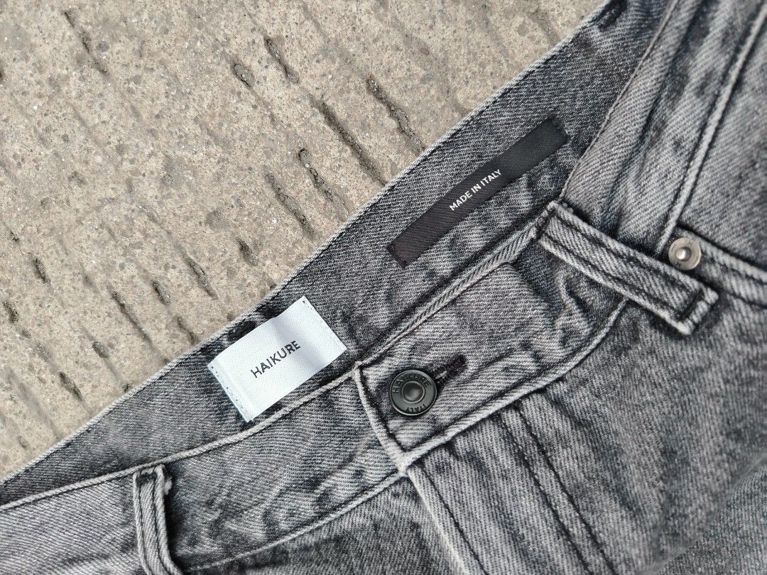 Haikure (Category: Jeans) located in Bocaue. Submitted by adrianberi35876 (Listing ID 1467925661, Image 3). Description: .