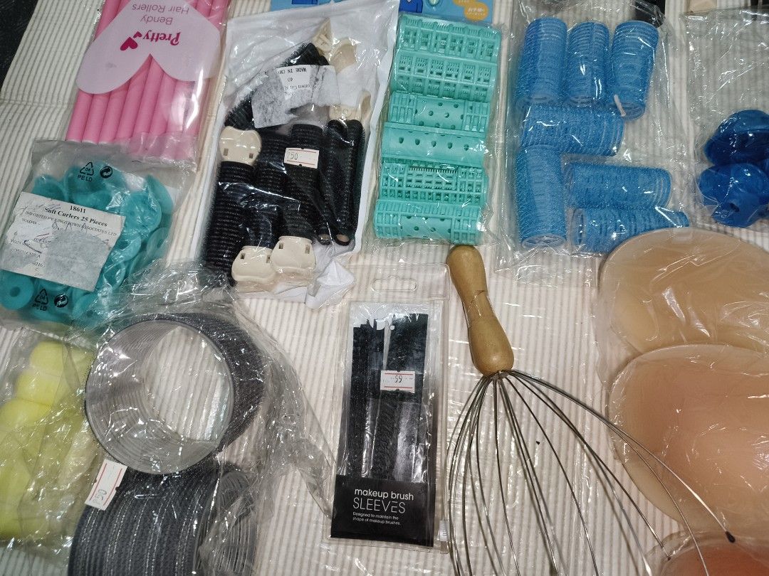 Hair styling tools, rollers, brushes and accessories bundle (Category: Looking For) located in Caloocan City. Submitted by surplusandbnewshop (Listing ID 1467954366, Image 2). Description: .
