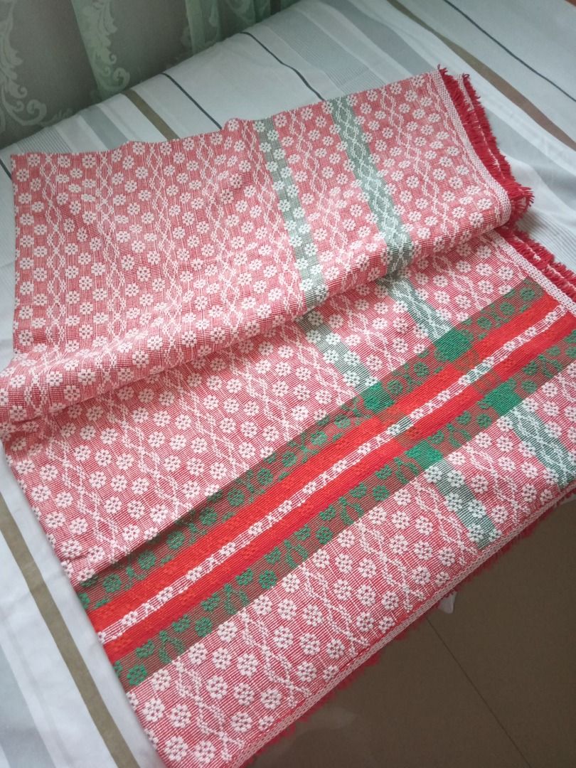 Handwoven Bed Blanket (Category: Bedding & Towels) located in Manila. Submitted by true.crischa (Listing ID 1467870601, Image 2). Description: Handwoven craft bed blanket.