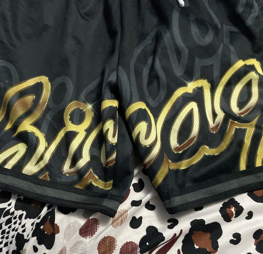 Hard Classic Mitchell & Ness CHICAGO SHORTS (Category: Activewear) located in Quezon City. Submitted by elmiras_closet (Listing ID 1467926294, Image 2). Description: lime new never beennused from US Balikbayan box Very good condition No flawsnor issue . Original authentic apparel.