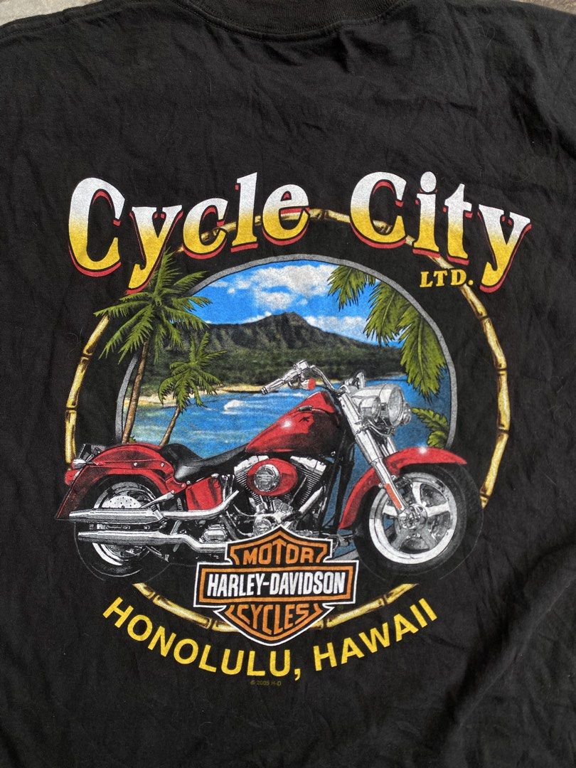 HARLEY-DAVIDSON (Category: Tshirts & Polo Shirts ) located in Aloran. Submitted by thriftnijep.04 (Listing ID 1467853665, Image 3). Description: Excellent Condition 22 x 27.5 Issue: None Color rate: 9/10.