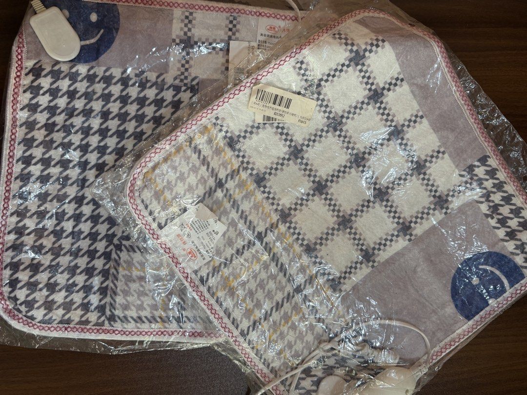 Heating Pad Bundle (Category: Everything Else Others) located in Las Pinas. Submitted by fromlolita (Listing ID 1467900557, Image 1). Description: .
