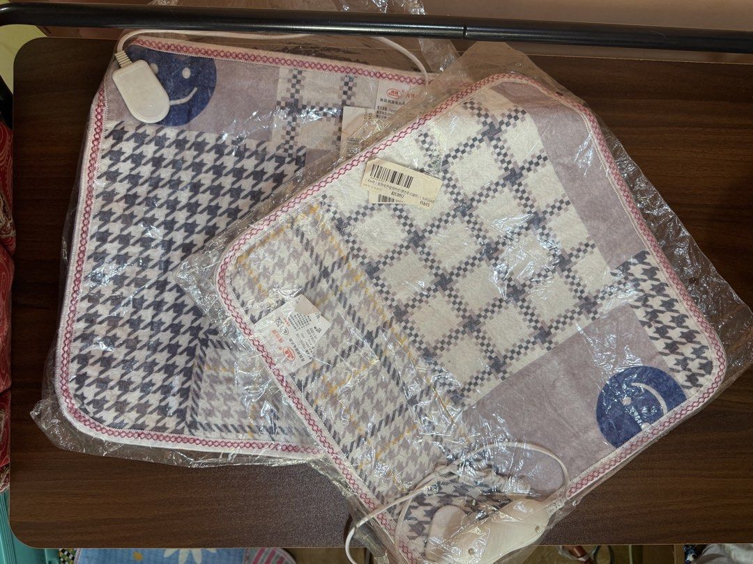 Heating Pad Bundle (Category: Everything Else Others) located in Las Pinas. Submitted by fromlolita (Listing ID 1467900557, Image 2). Description: .