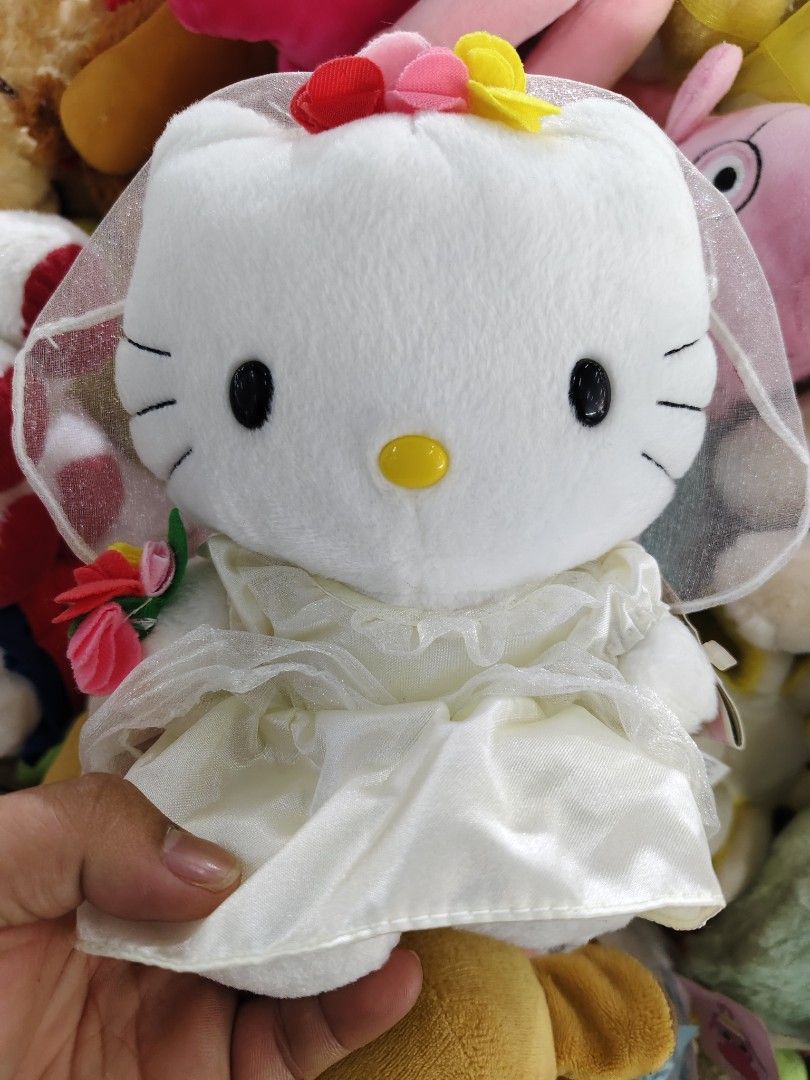Hello Kitty Bride 1999 sanrio mcdonalds (Category: Vintage Collectibles) located in Baguio. Submitted by syakniseph1105 (Listing ID 1467889625, Image 1). Description: Hello Kitty Wedding Gown Vintage 1999 sanrio Mcdonalds likenew 📍 Baguio.