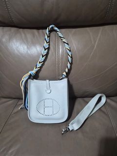 （分類：）位於 。 由 ccchanelgirl 提交（商品編號 1467930628，圖片 1）。簡介： 。