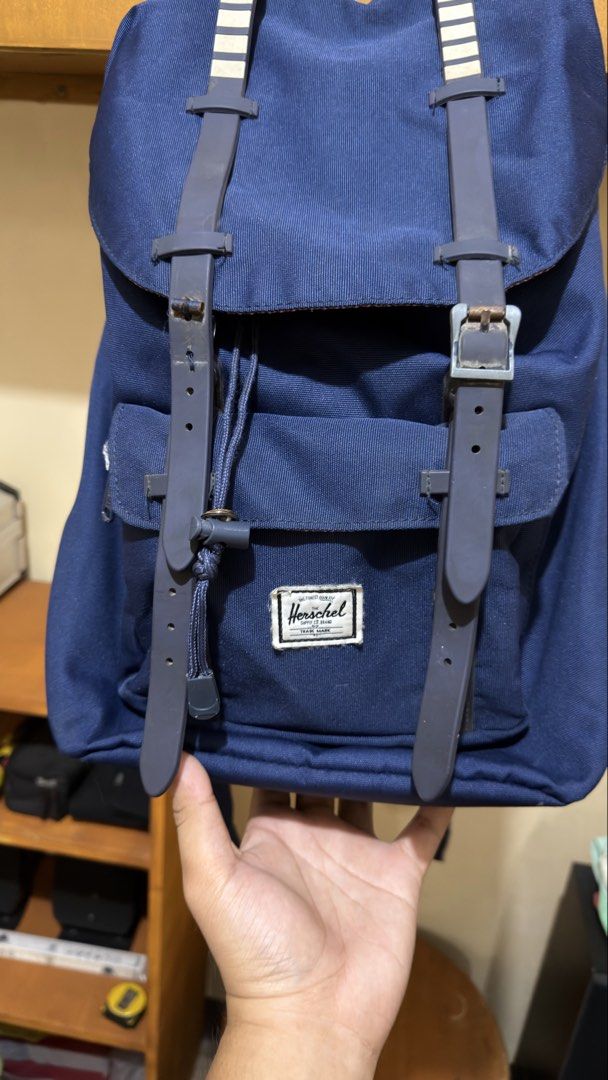 HERSCHEL BACKPACK (Category: Backpacks) located in Manila. Submitted by urban-vintage_2 (Listing ID 1467979446, Image 2). Description: ISSUE: SEE THE PICS FOR ISSUE (NEED WASH) MOP :GCASH (NO COD) SHIP VIA: LALAMOVE & J&T LOCATION: PASIG CITY .