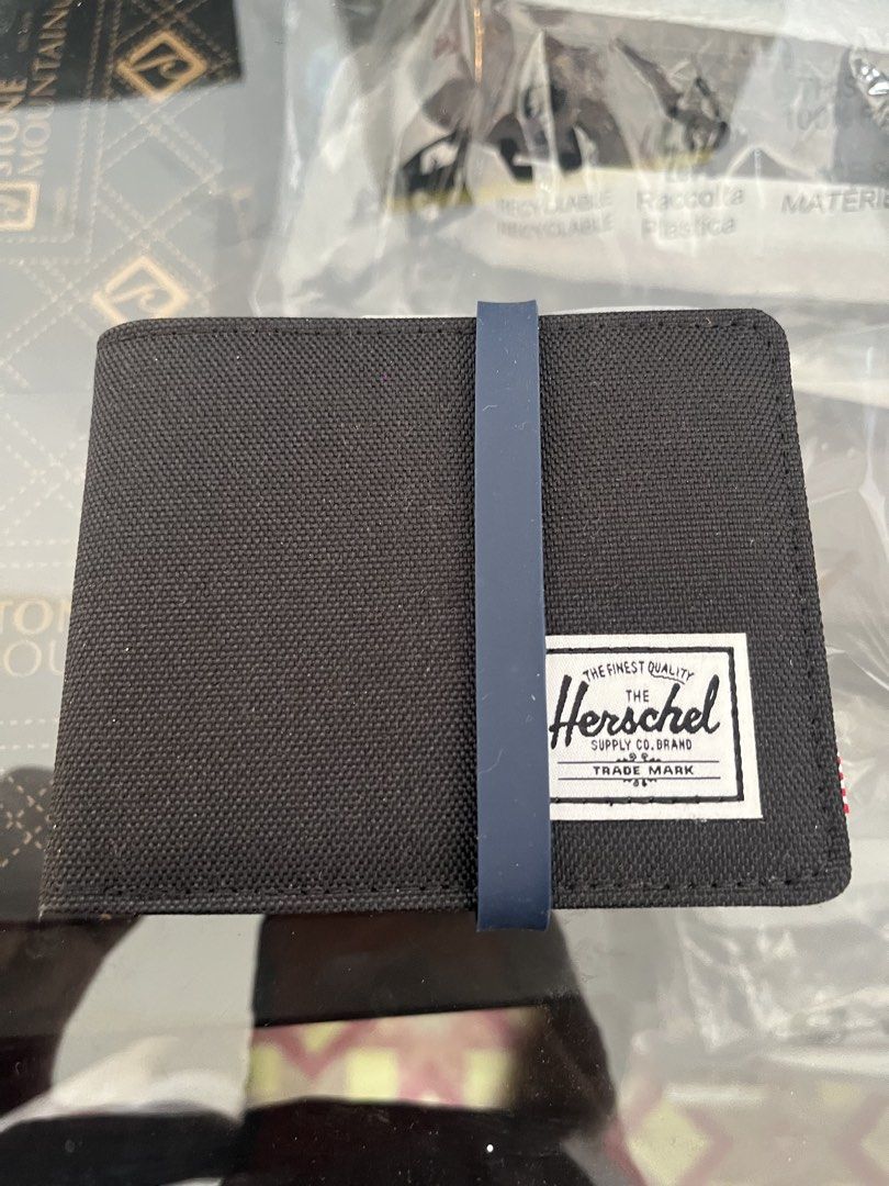 Herschel Wallet / Dark Gray (Category: Wallets & Card Holders) located in Camalaniugan. Submitted by anarchymonopoly052128 (Listing ID 1467865629, Image 1). Description: .